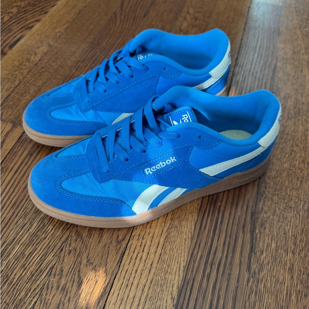 Reebok Women’s Royal Blue Suede & Nylon Sneakers with White Accents Size 7